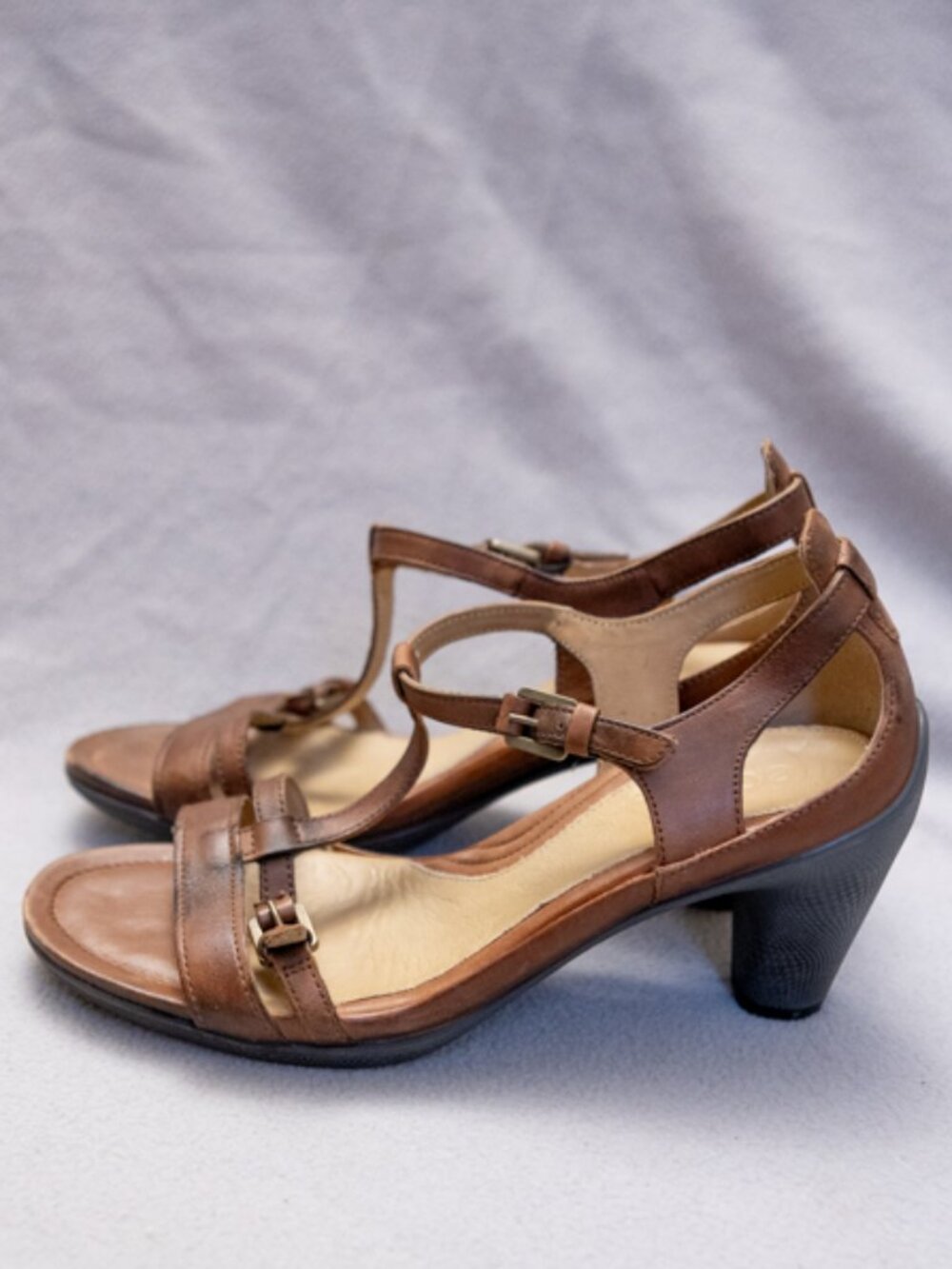 Ecco Strappy Brown Leather Heel with Buckle Women size 9 wedding guest